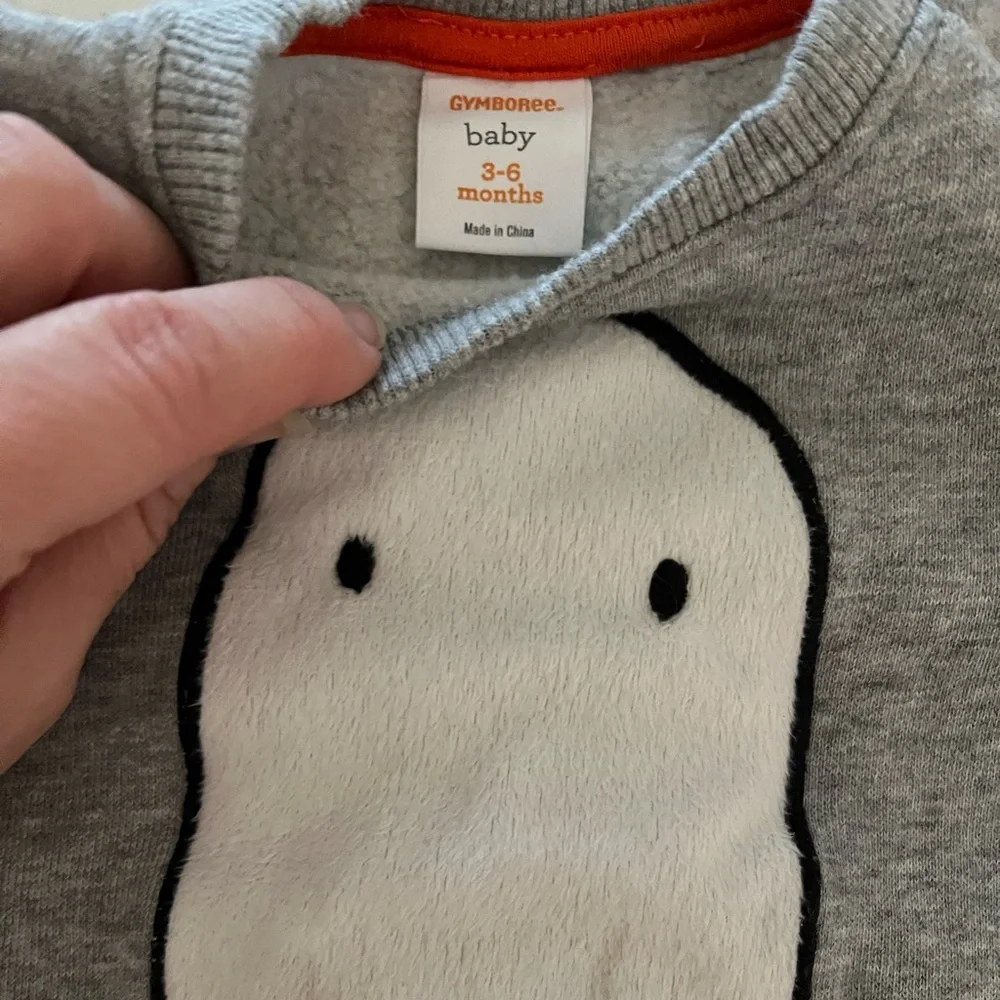 Gymboree sweatshirt 3-6 months